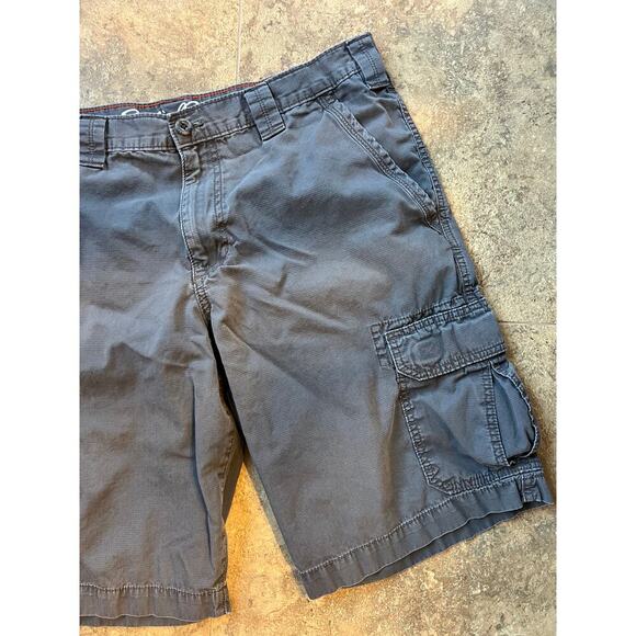 Eddie Bauer charcoal gray cargo shorts, men's size 36 - Picture 1 of 7